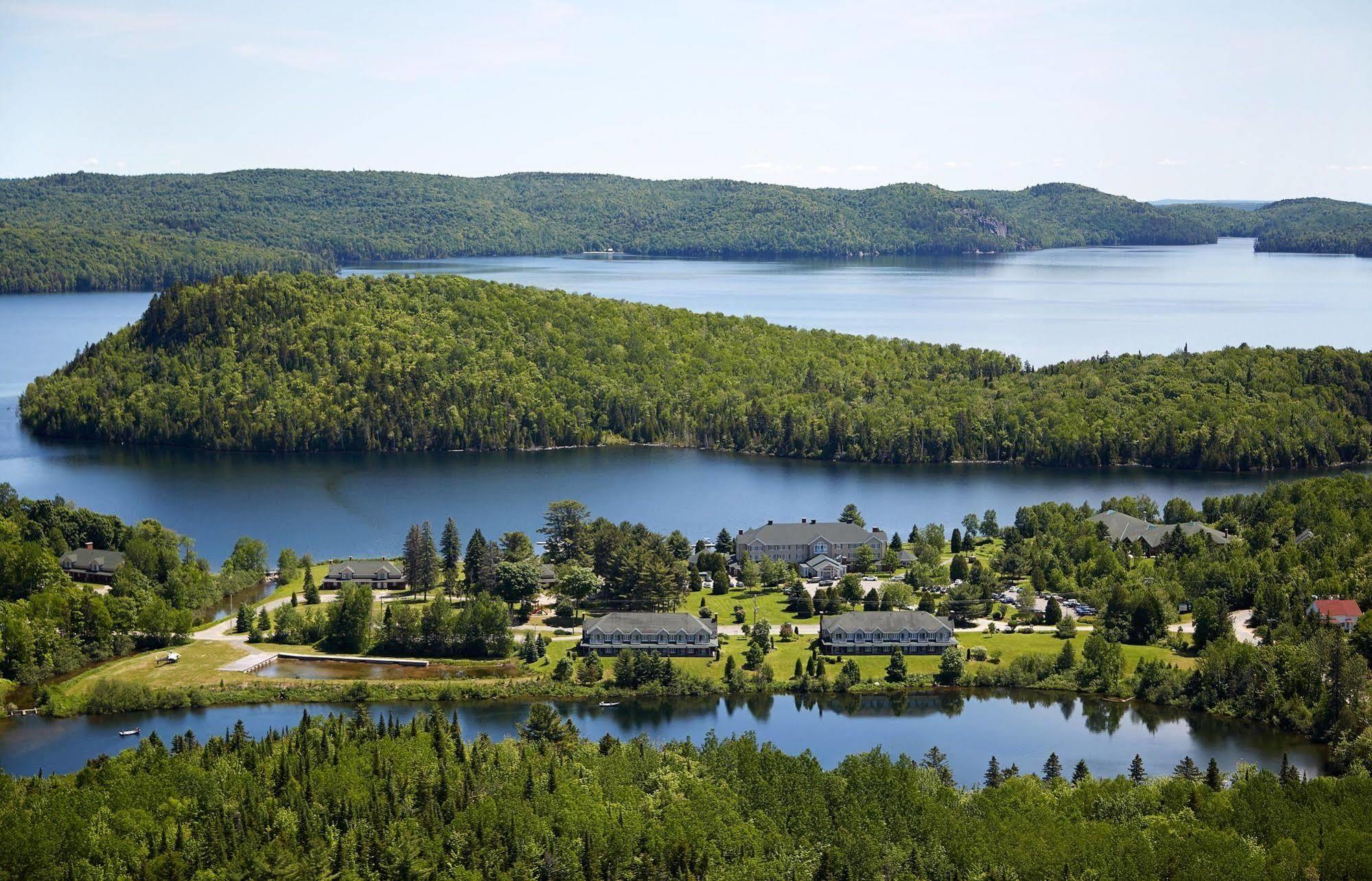 Auberge Du Lac-A-L'Eau-Claire Saint-Alexis-des-Monts Exterior foto